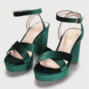 LULUS | NEW IN BOX | FOREST GREEN VELVET PLATFORM SANDALS | SZ 7